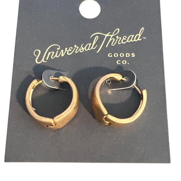 NWT Bulk Wholesale Jewelry Women's Gold-Tone Hoop Earrings